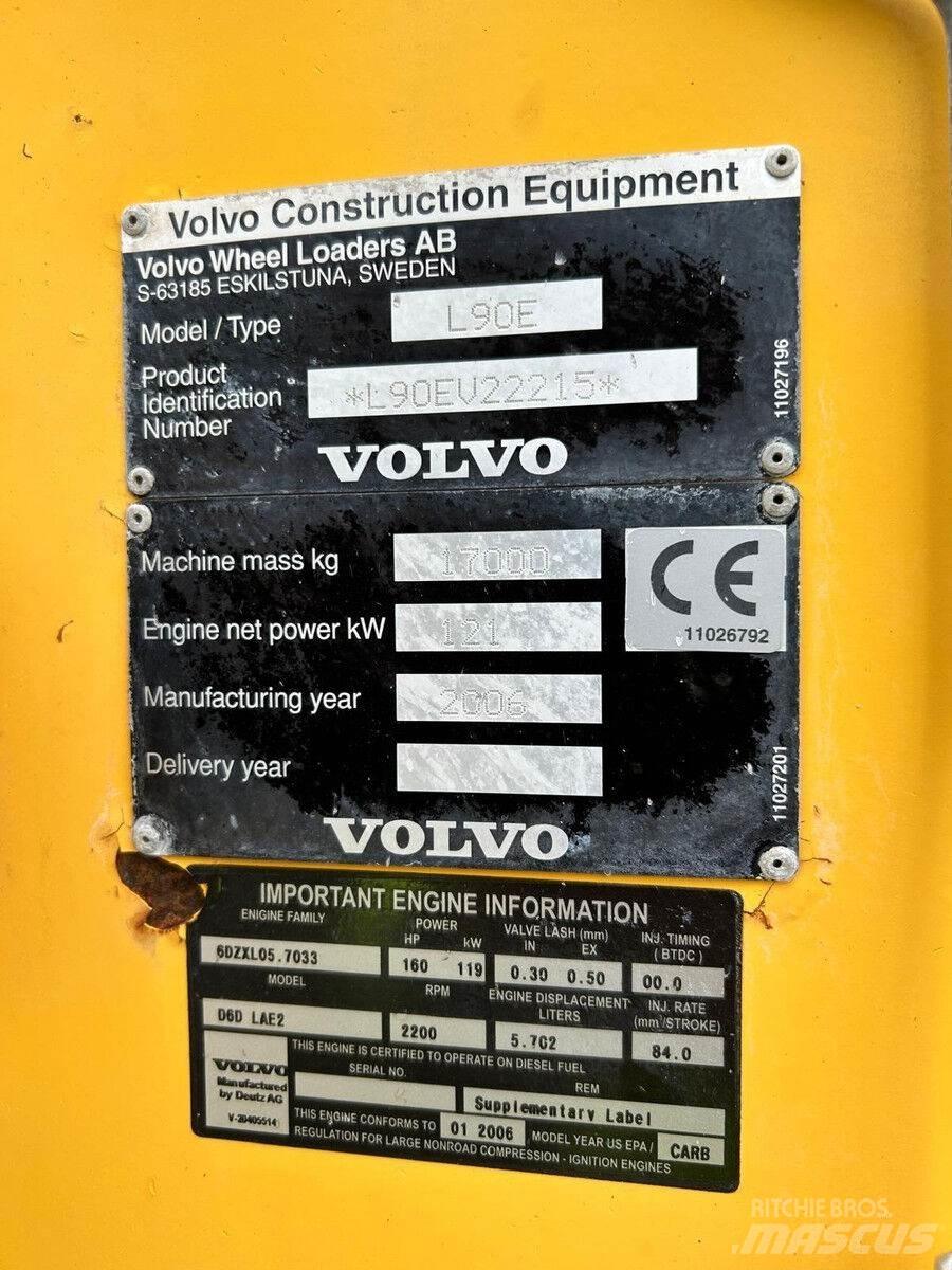 Volvo L90E Колесни товарачи
