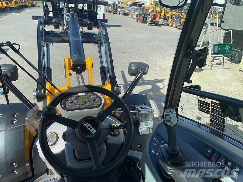 JCB 409 Колесни товарачи