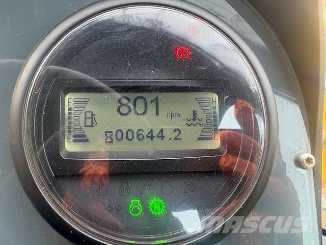 Mecalac 9MDX Странични самосвали