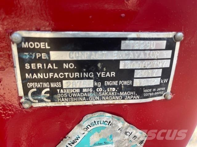 Takeuchi TB230 Средни екскаватори 7т - 12т