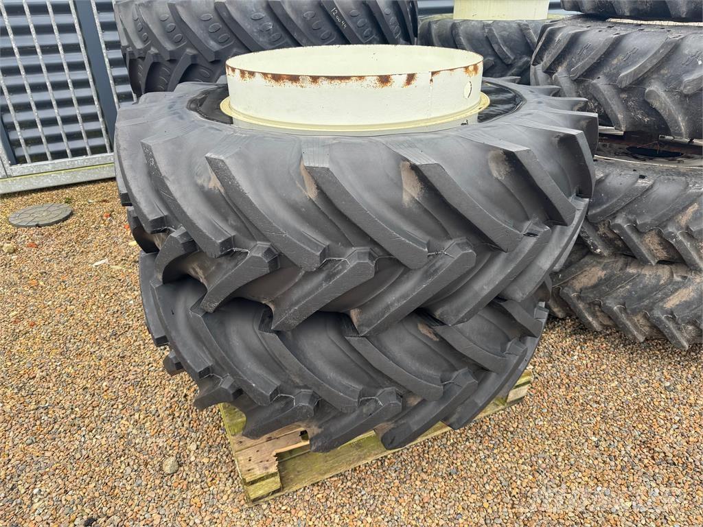  18.4R34 Колелета/Гуми