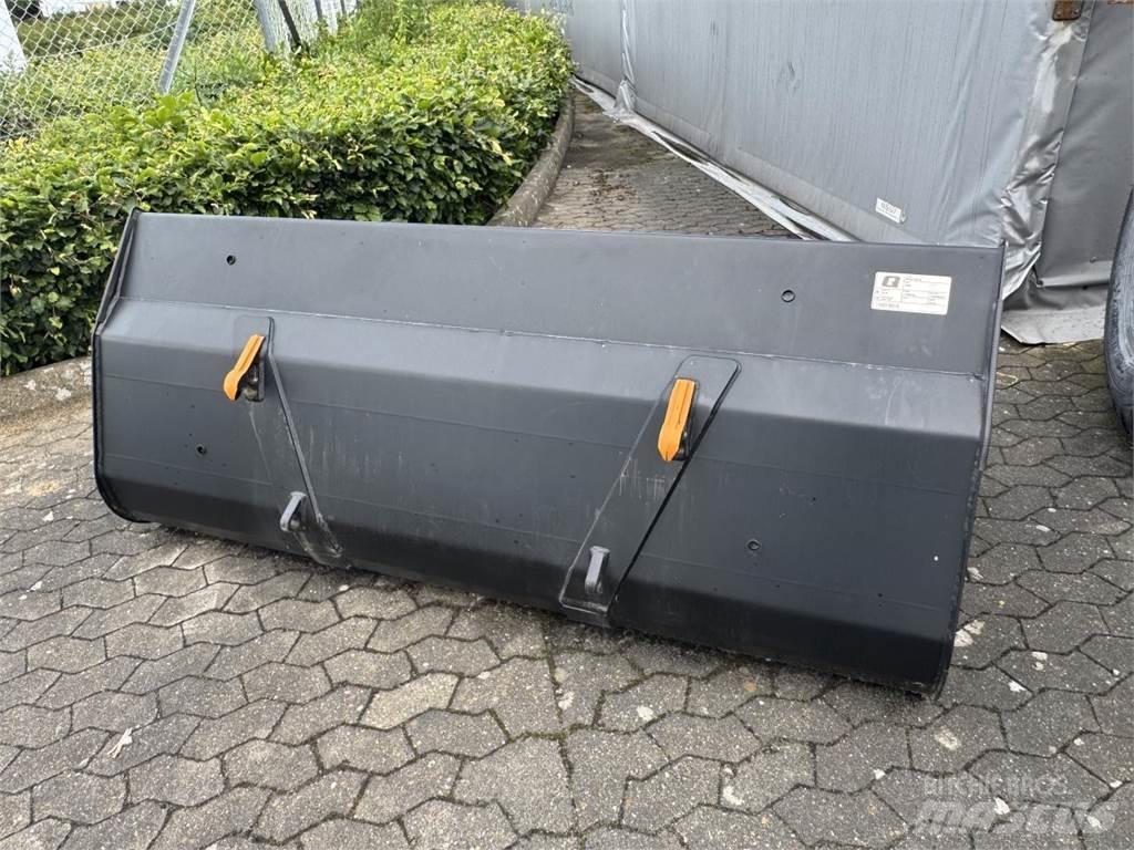 Ålö VL 225 SKOVL Челни товарачи и багери