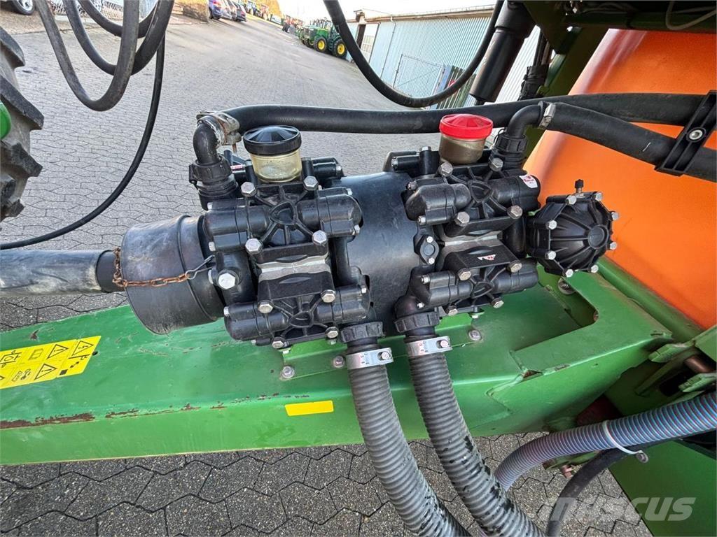 Amazone UX6200 Прикачни пръскачки
