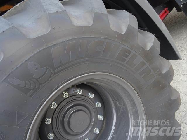 Case IH 721G Колесни товарачи