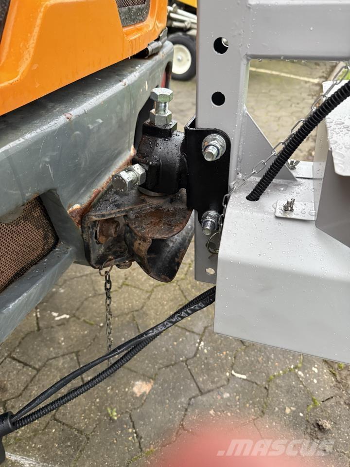 Dk-Tec DR100 Разстилачки на пясък и сол