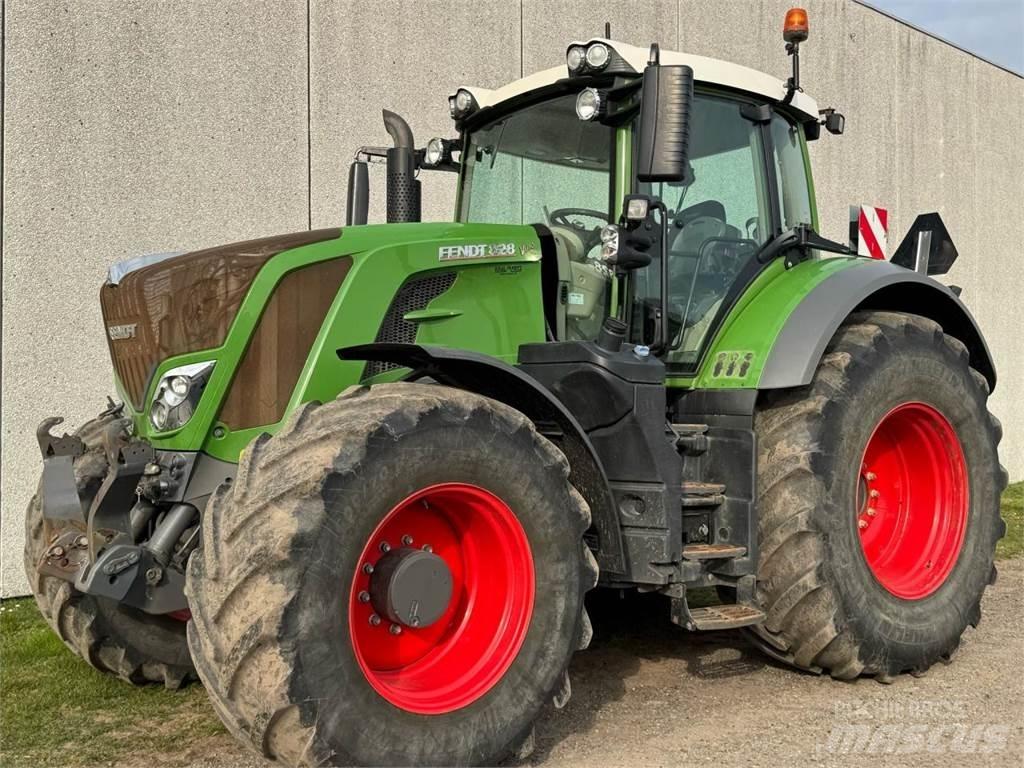Fendt VARIO 828 Трактори