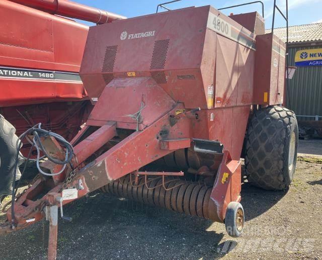 Hesston 4900 Балопреси квадратни
