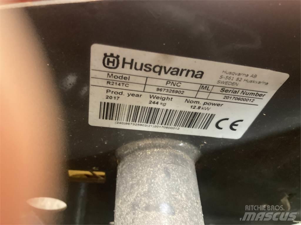 Husqvarna R214TC Косачки