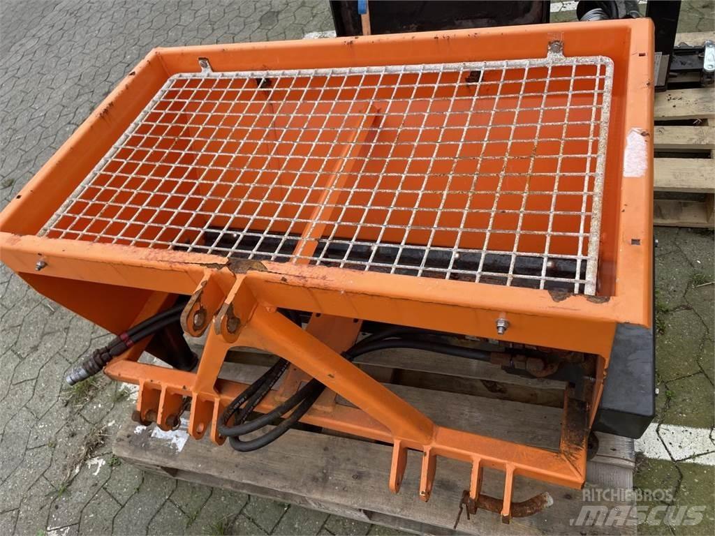 Hydromann 200G Разстилачки на пясък и сол