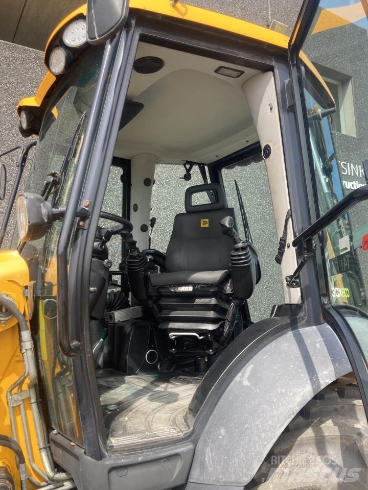 JCB 3CX Товарач със заден ексватор