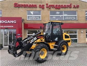 JCB 409 AGRI Колесни товарачи