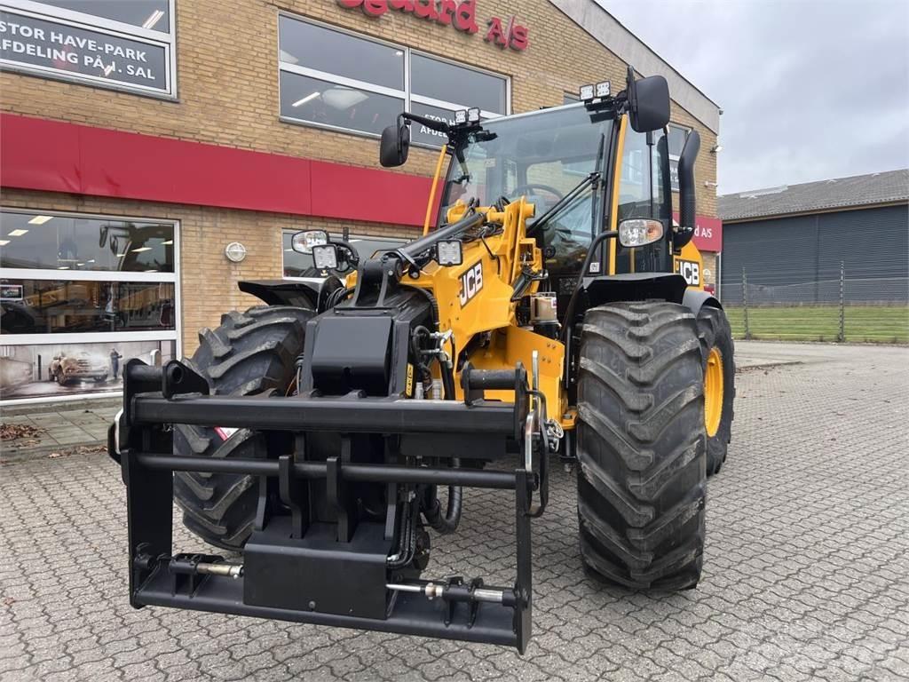 JCB TM320 Колесни товарачи
