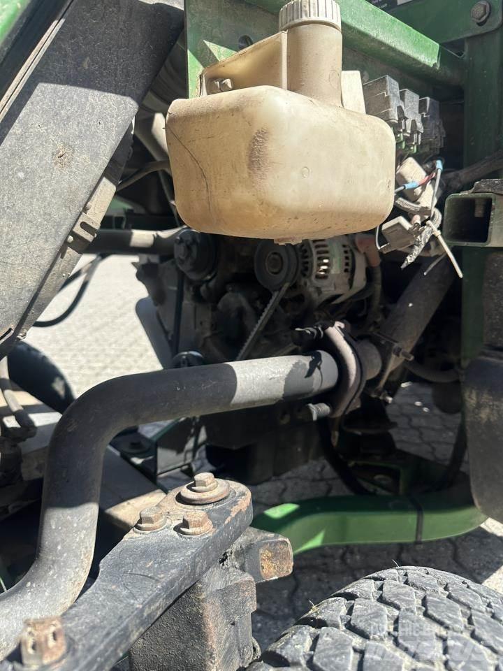 John Deere 1435 Компактни трактори