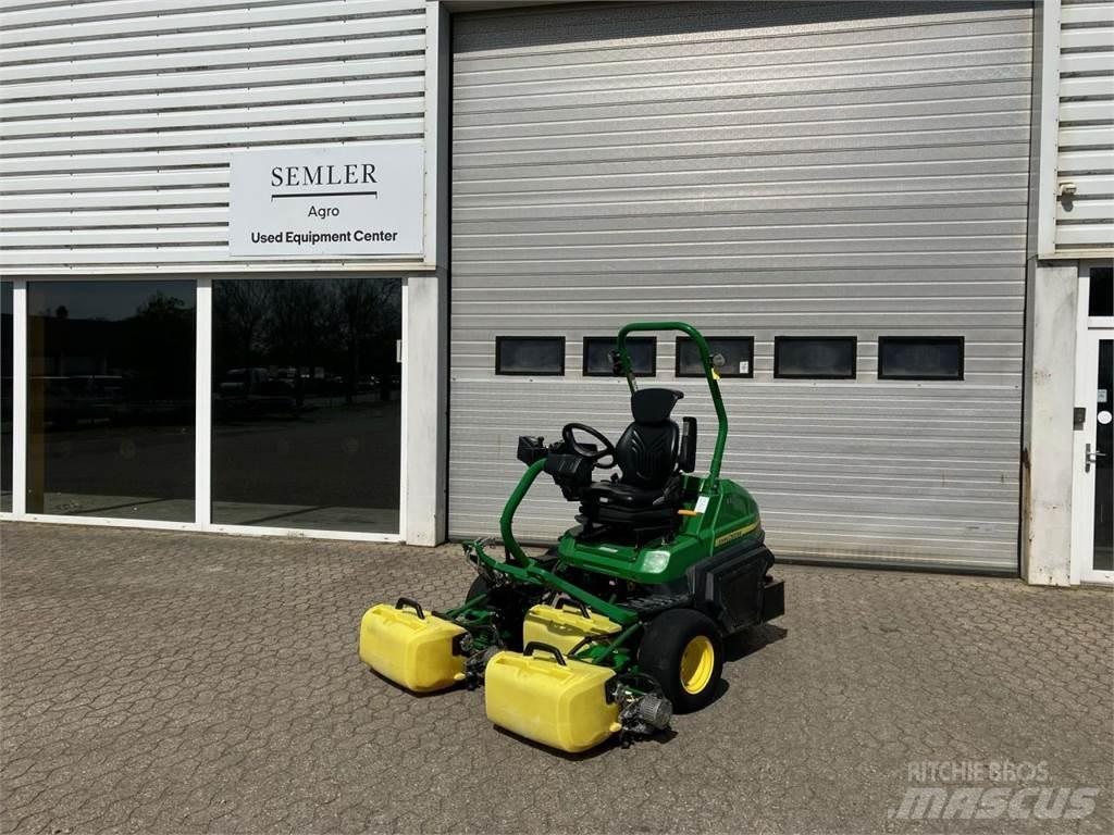 John Deere 2700 Косачки за Fairway