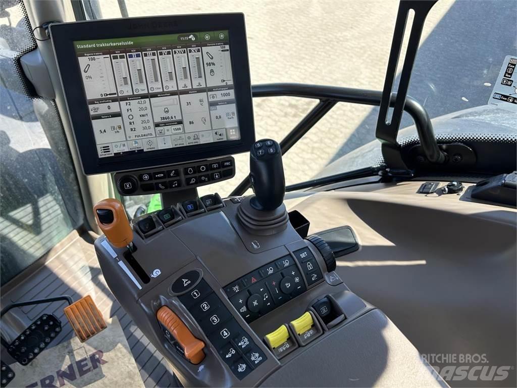 John Deere 6215R Трактори