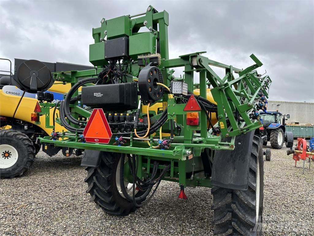 John Deere 740I Прикачни пръскачки

