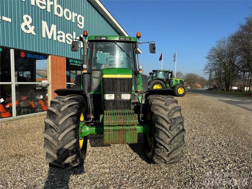 John Deere 7710 Трактори