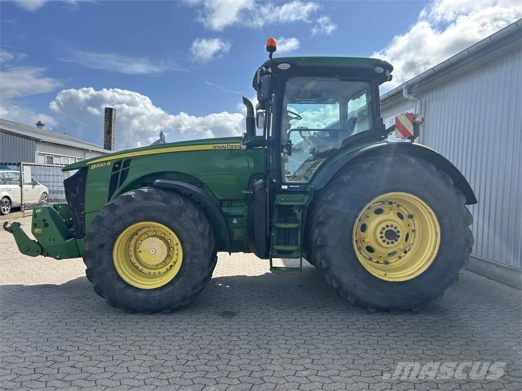 John Deere 8320R Трактори