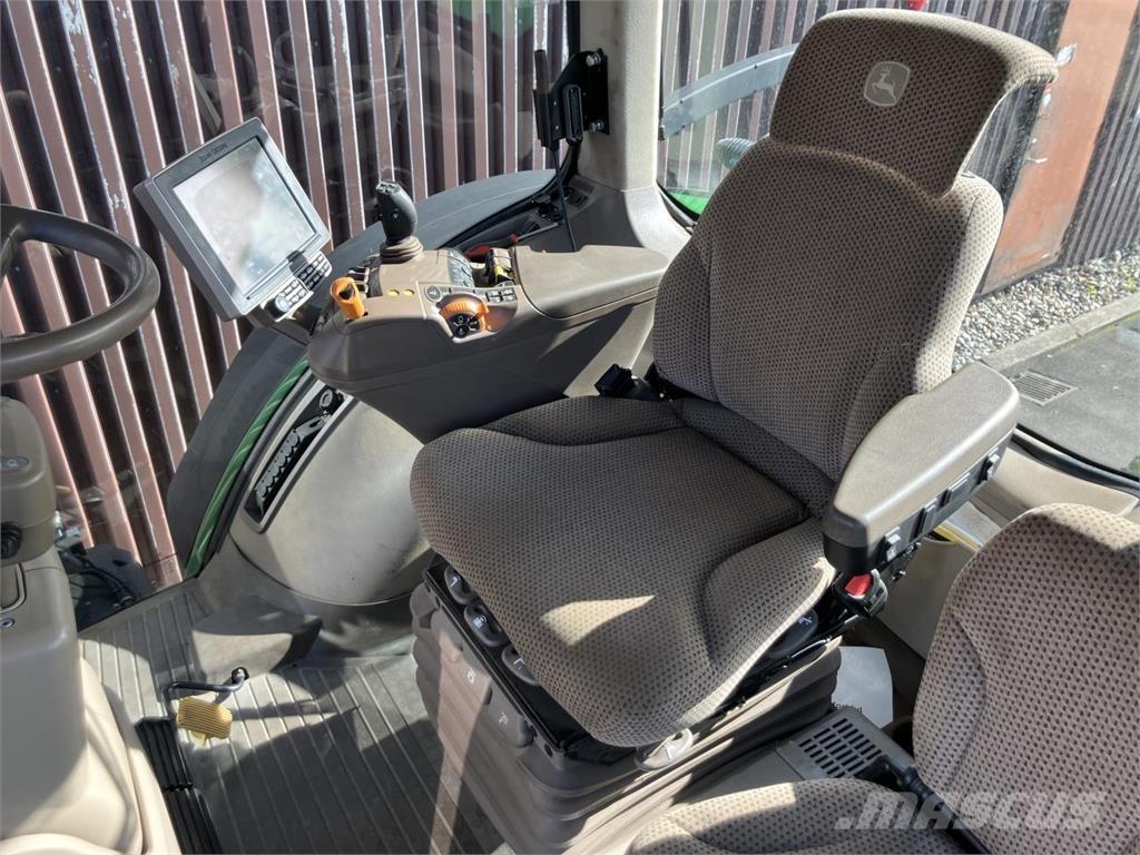 John Deere 8320R Трактори