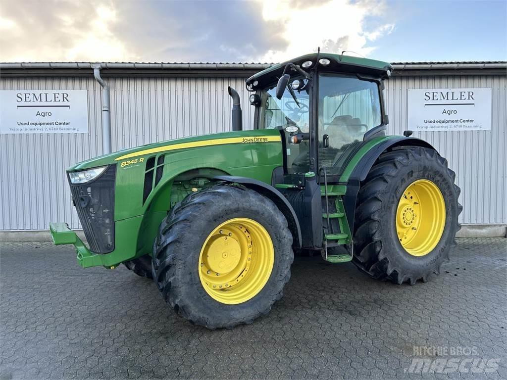 John Deere 8345R Трактори