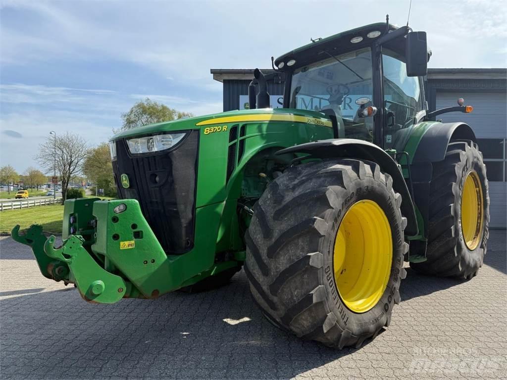 John Deere 8370R Трактори