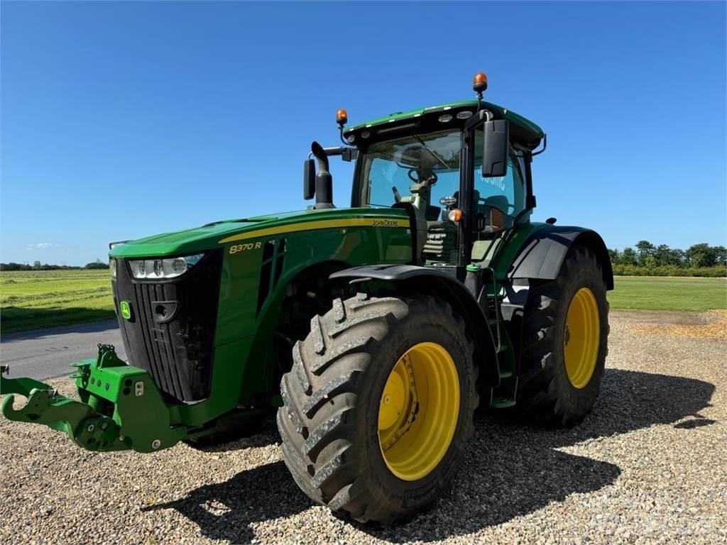 John Deere 8370R Трактори