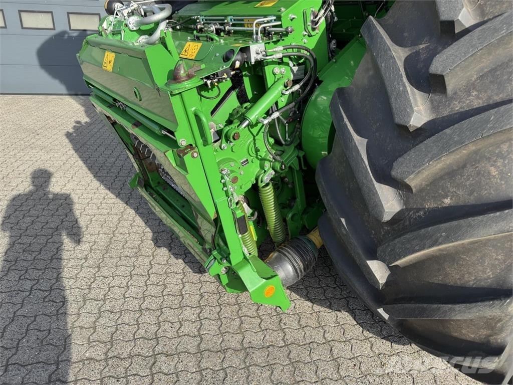John Deere 9800 Фуражни комбайни