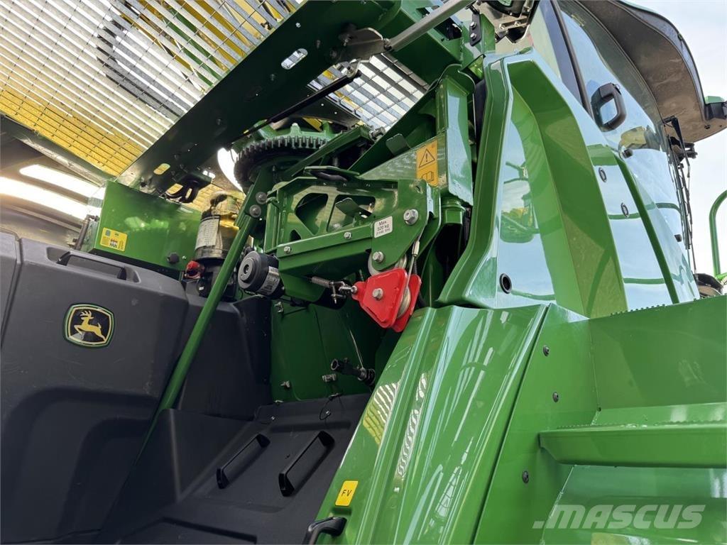 John Deere 9800 Фуражни комбайни