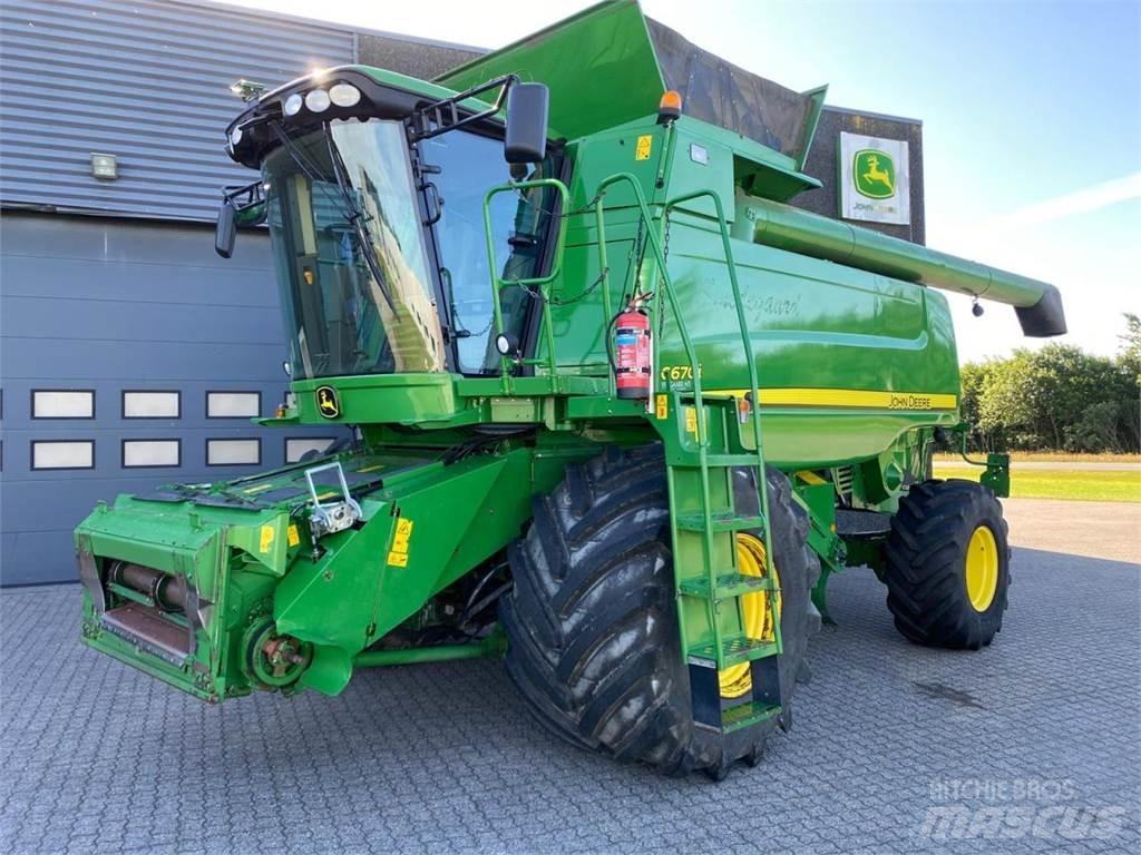 John Deere C670 Комбайни