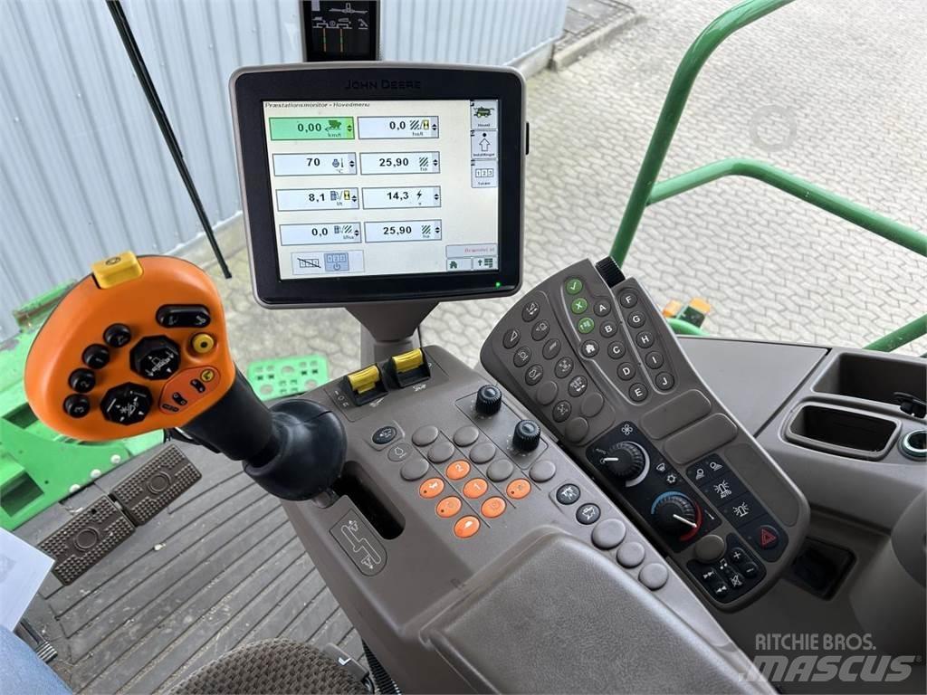 John Deere S685I Комбайни