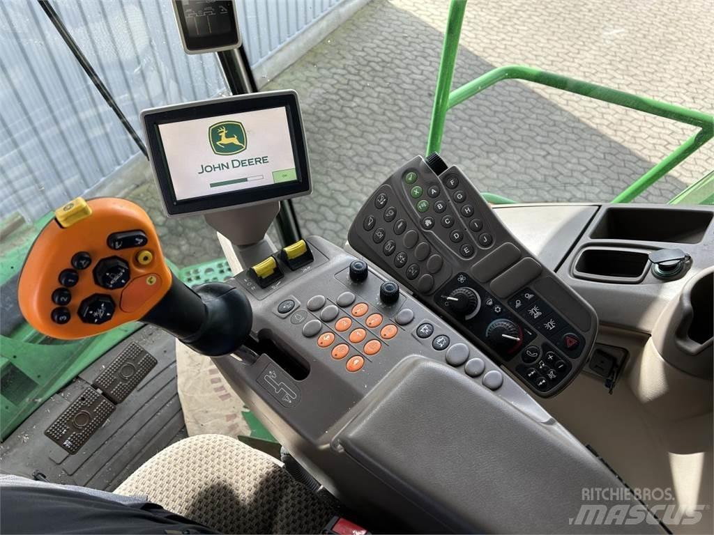 John Deere S690 Комбайни