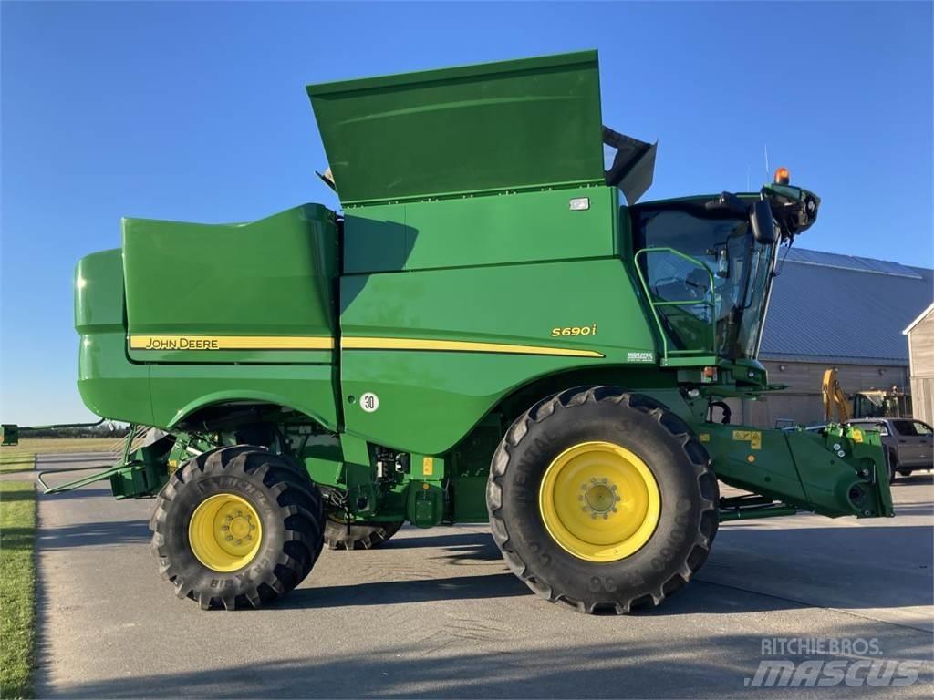 John Deere S690I Комбайни