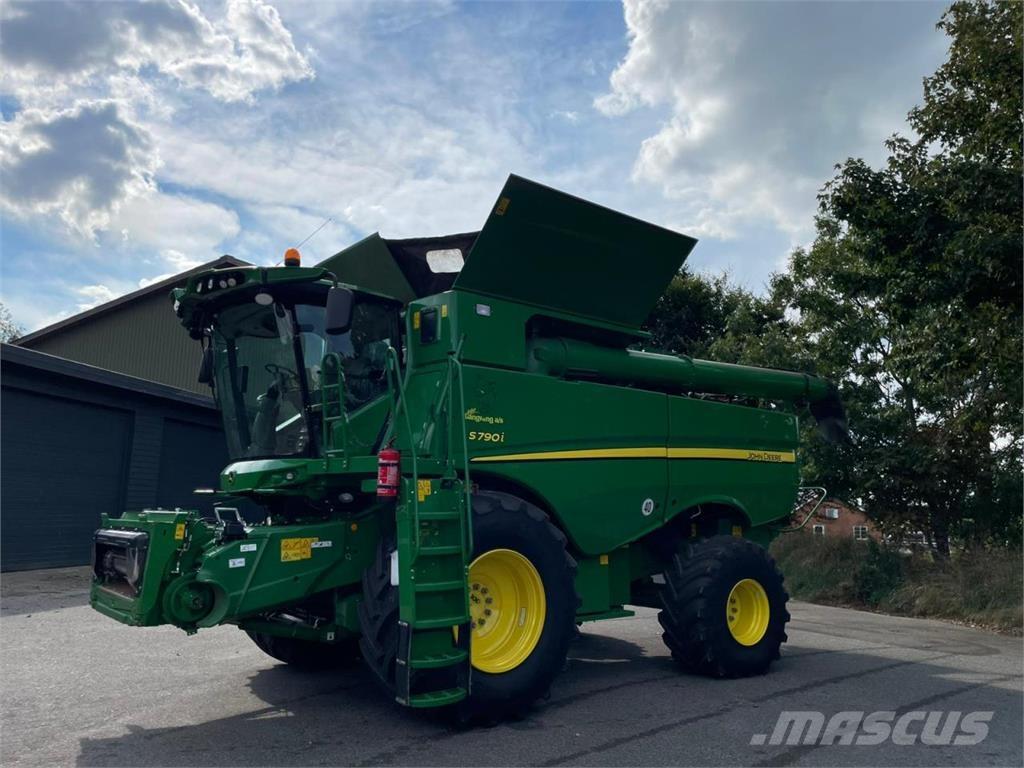 John Deere S790 Комбайни