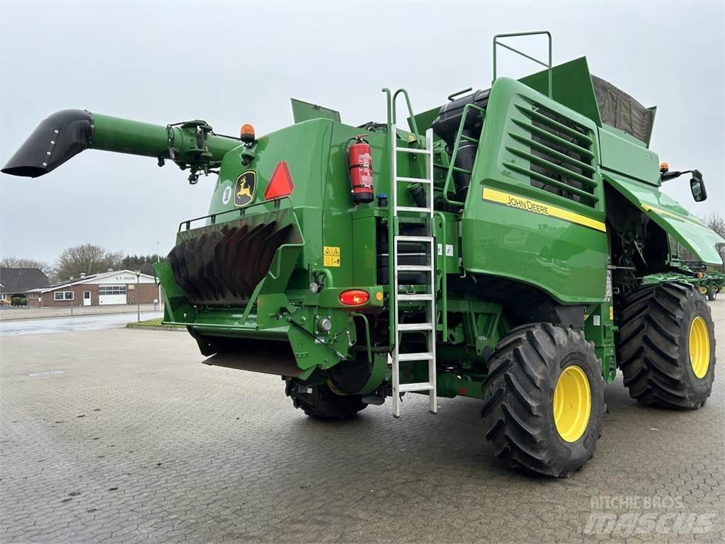 John Deere T670 Комбайни