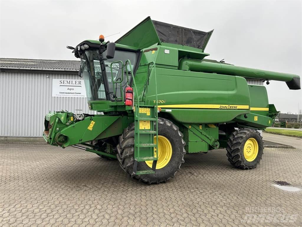 John Deere T670 Комбайни