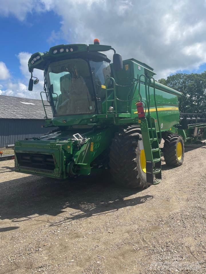 John Deere T670I Комбайни