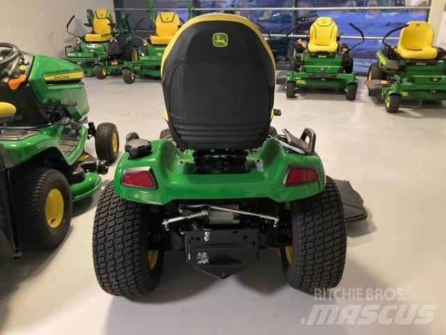 John Deere X584 Компактни трактори