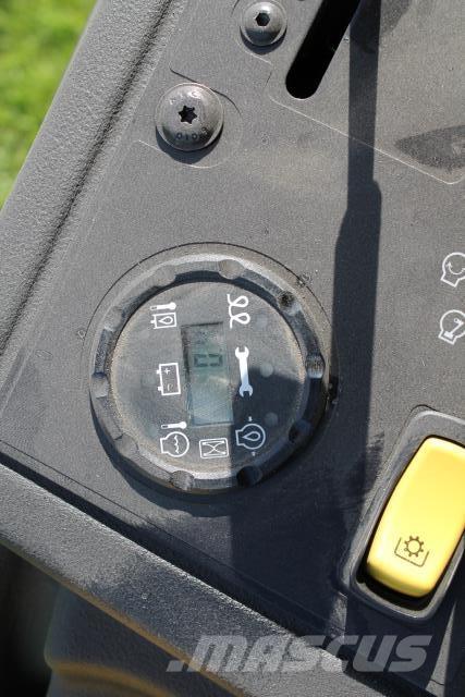 John Deere Z997R Компактни трактори