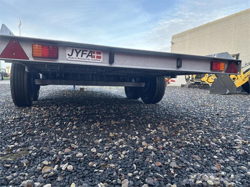 Jyfa HEM700 Нискотоварачи