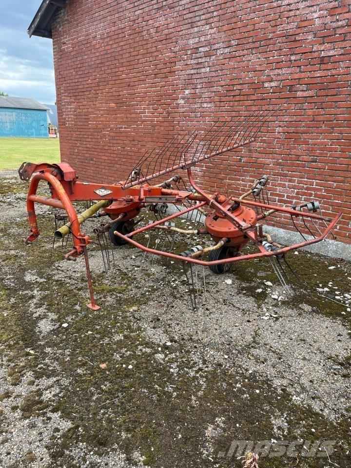 Kuhn GSR 25 N Гребла и сенообръщачки