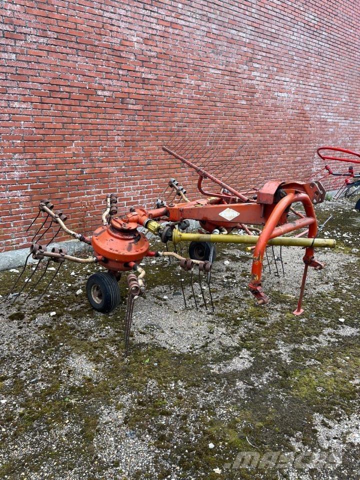 Kuhn GSR 25 N Гребла и сенообръщачки