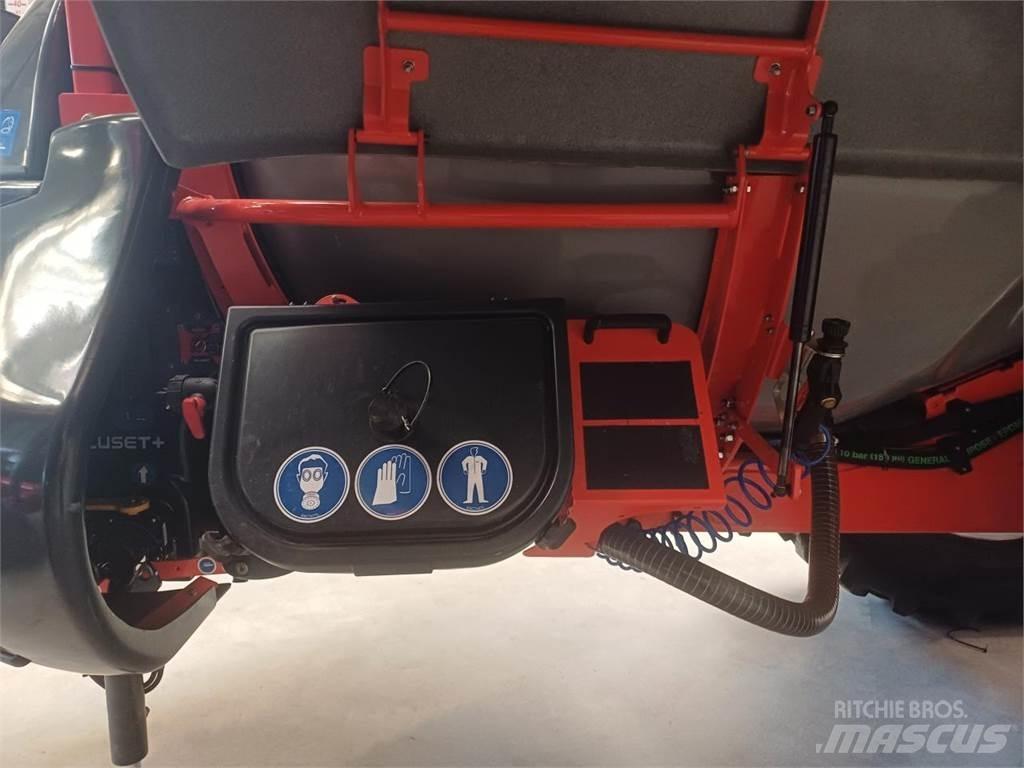 Kuhn METRIS 4102 Прикачни пръскачки
