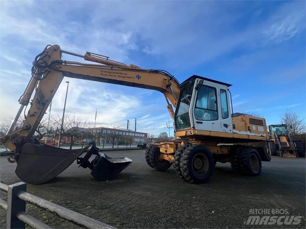 Liebherr 902 Колесни екскаватори