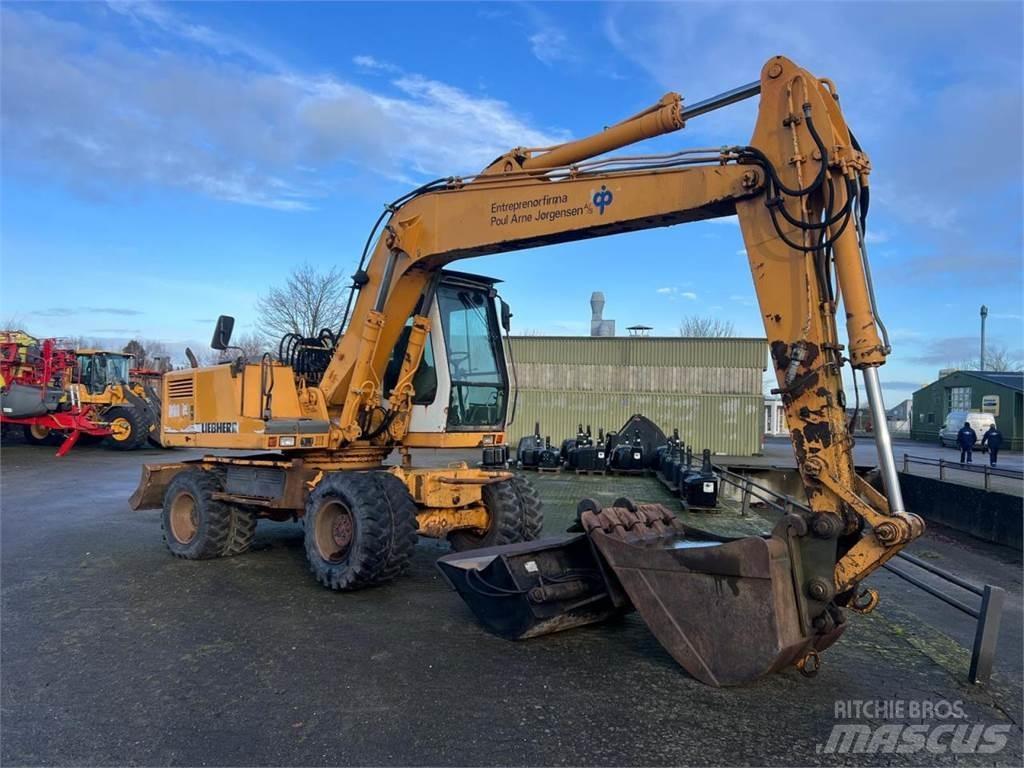 Liebherr 902 Колесни екскаватори