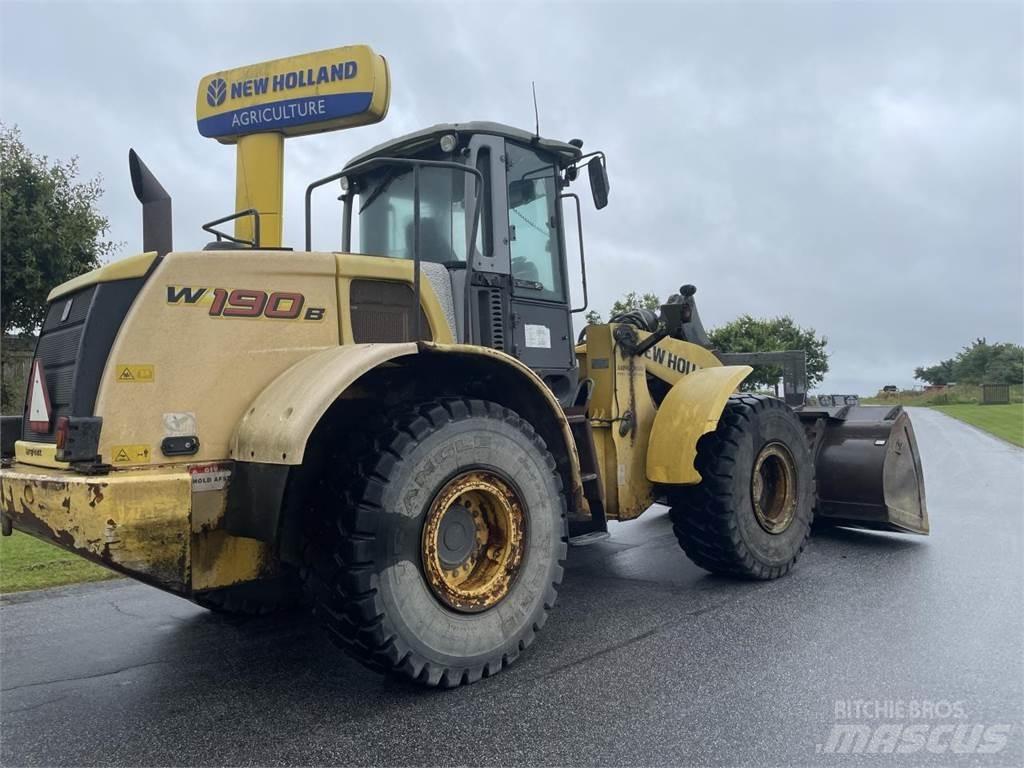 New Holland W190B Колесни товарачи