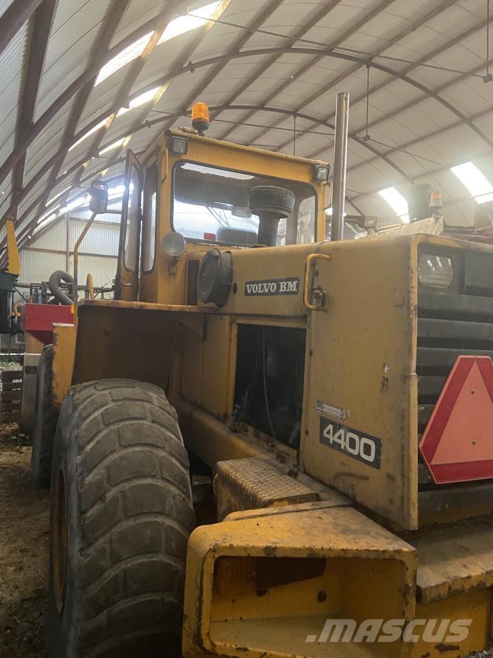 Volvo BM 4400 Колесни товарачи