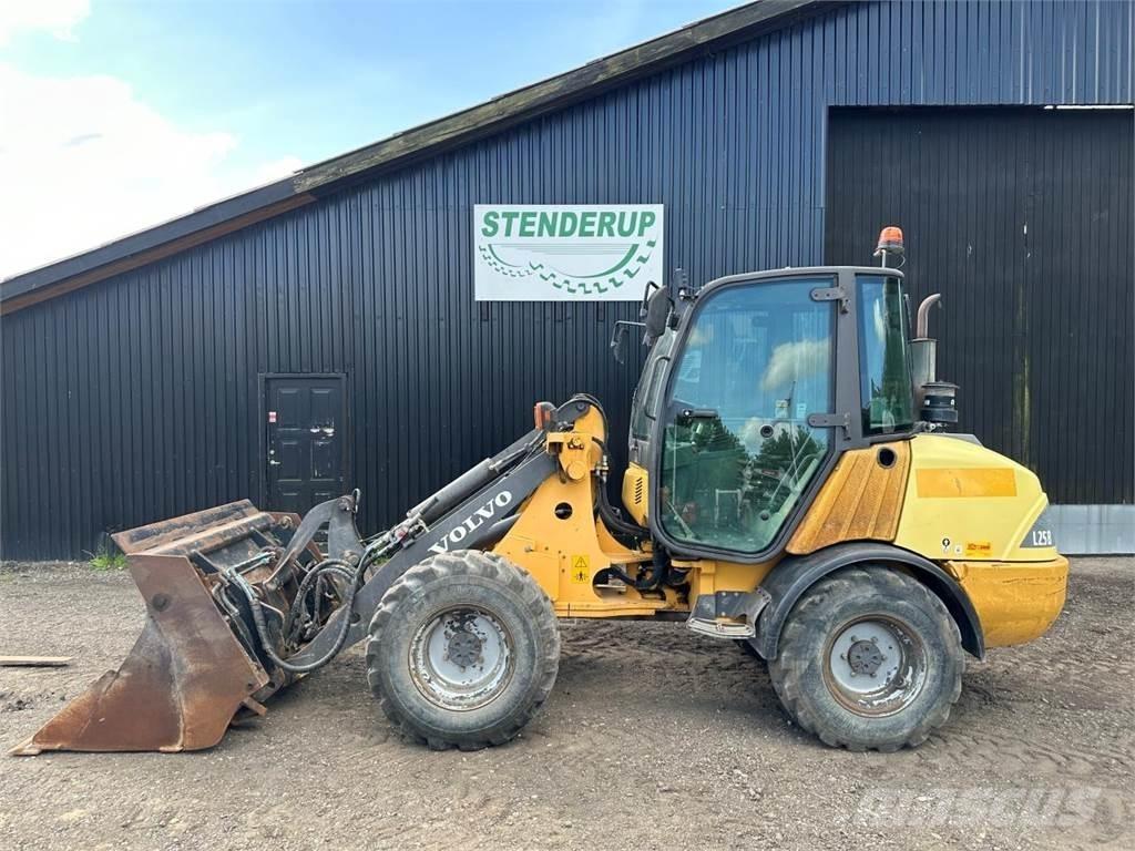 Volvo L25 B Мини товарачи