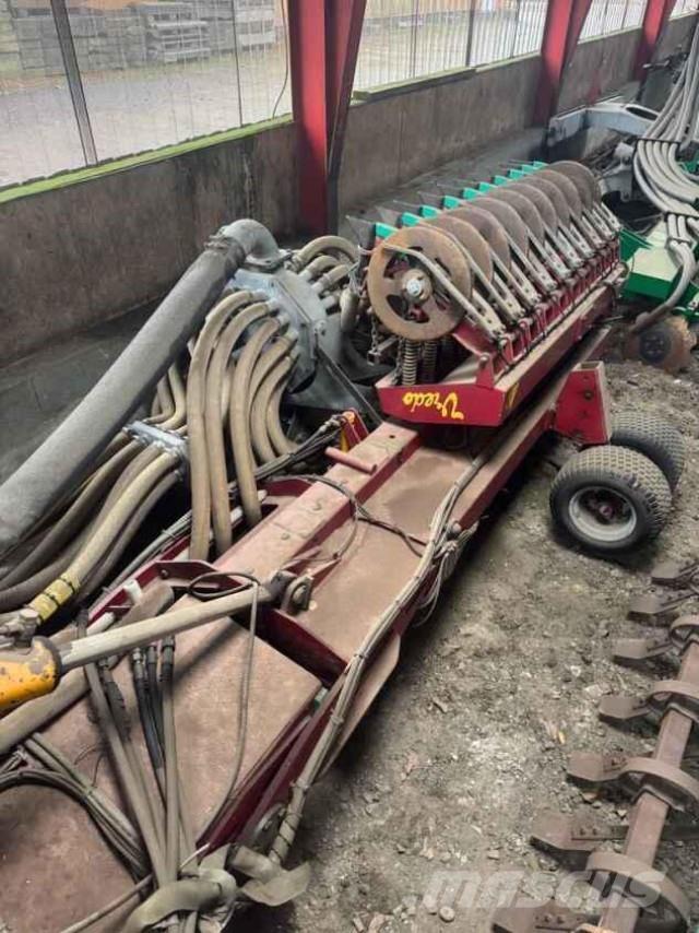 Vredo 12 Пръскачки на торове