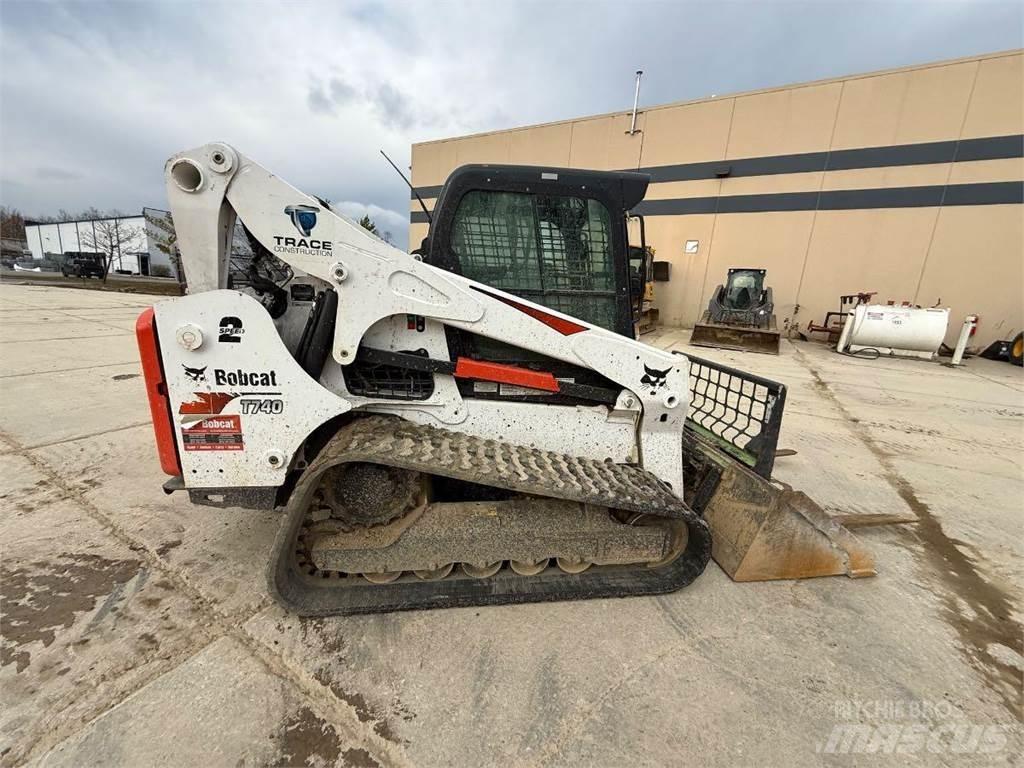 Bobcat T740 Мини товарачи