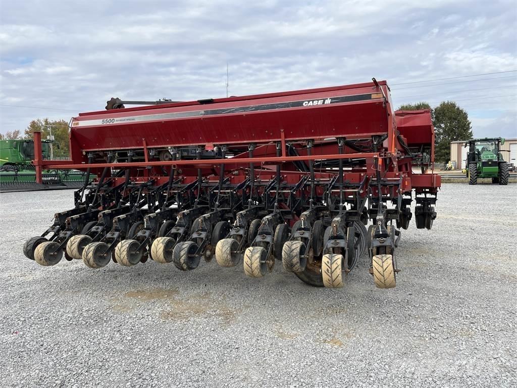 Case IH 5500 Редосеялки